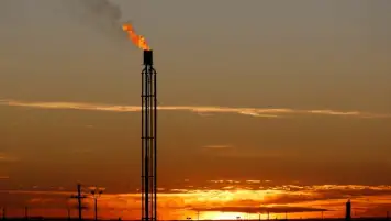 نقص السيولة وراء القفزة المفاجئة لعقود الغاز الطبيعى