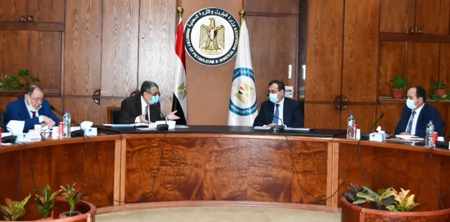 زيادة أسعار البنزين بأنواعه 25 قرشاً وثبات سعر السولار