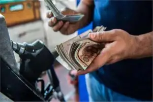 لمالكي السيارات.. 18 نصيحة لتقليل استهلاك البنزين