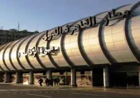 جمارك مطار القاهرة تحبط محاولة تهريب هواتف محمولة قادمة من الشارقة