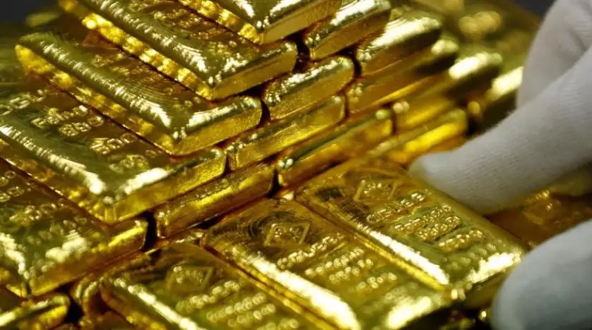 ارتفاع أسعار أوقية الذهب إلى 1900 دولار بسبب الأزمة الأوكرانية