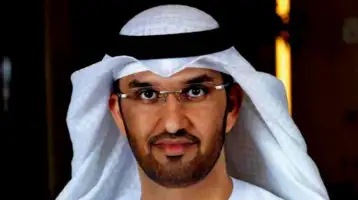 وزير الصناعة الإماراتي يؤكد على أهمية استمرار الاستثمار في النفط والغاز