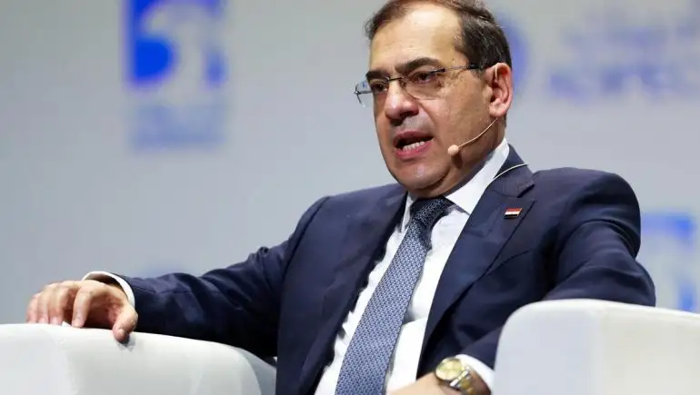الملا: وضع حلول متكاملة بمجال الطاقة وخفض الانبعاثات
