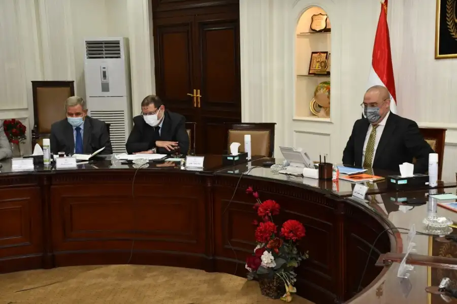 وزيرا التخطيط والإسكان يناقشان الخطة الاستثمارية لوزارة الإسكان للعام المالى 2022/2023