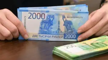تراجع الروبل الروسي 31% بعد فرض العقوبات على بعض البنوك الروسية