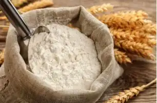 أسعار الدقيق تقفز 1800جنيه للطن تأثرًا بزيادة القمح