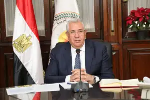 زيارة مفاجئة لوزير الزراعة إلى هيئة التعمير.. ويوجه بسرعة حل مشاكل المواطنين