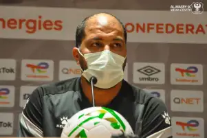الشعباني يطلب الاجتماع بالإدارة لإنهاء مشاكل اللاعبين