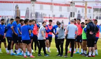 الزمالك يجري تدريبات بدنية تحت قيادة سوزا استعدادا للوداد