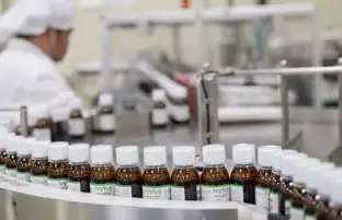 ميرك الألمانية تبدي رغبتها في استيراد بعض خامات صناعة الدواء من مصر