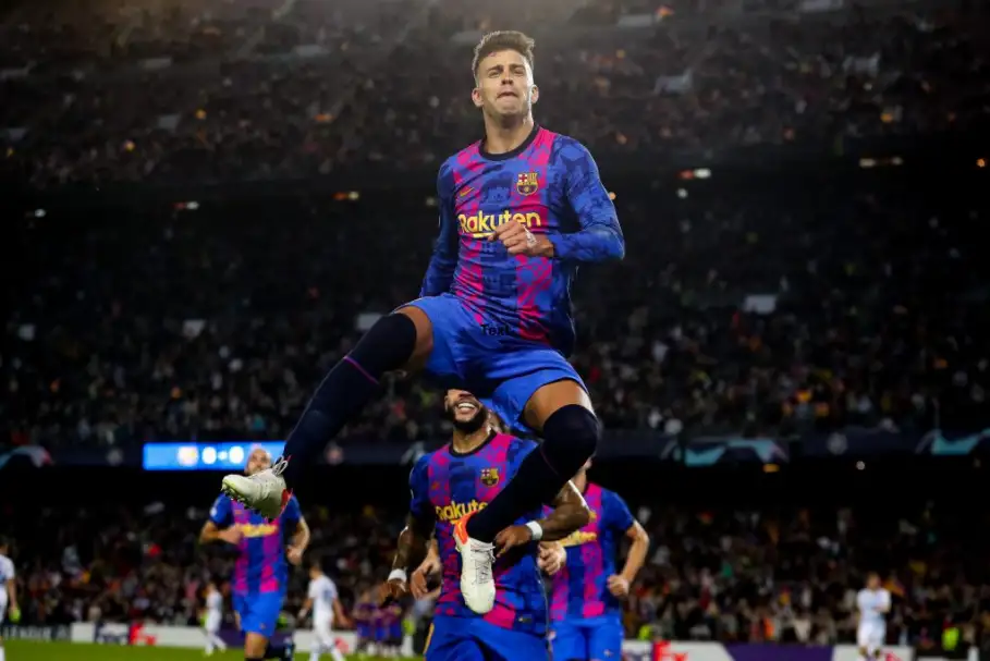بيكيه على أعتاب رقم تاريخي جديد مع برشلونة