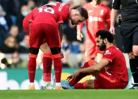 جهاز المنتخب يطمئن على صلاح