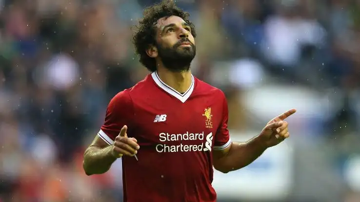 تقرير : محمد صلاح يوقع عقود انضمامه لبرشلونة في الصيف