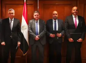 توقيع اتفاقية لتأسيس أول شركة لبيع وتوزيع السيارات الكهربائية في مصر