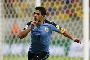 سواريز: حظوظنا متساوية مع بيرو في التأهل للمونديال