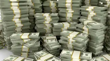 استقرار أسعار النفط وارتفاع الدولار بعد تصريحات المركزي الأميركي