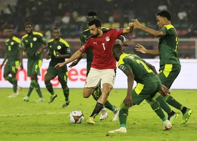 منتخب مصر يلعب بالزى الأحمر والشورت الأسود في إياب السنغال غدا