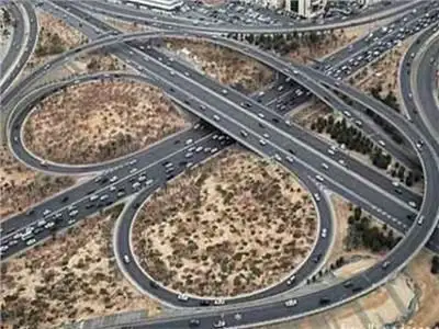 خبراء :  مصر تخسر 4 مليارات دولار بسبب الزحام