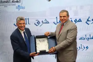 أوراسكوم تهدي "سعفان" نموذجًا لتصميم مشروع مونوريل