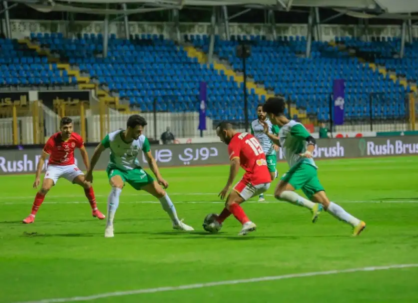 هشام صلاح يغيب عن مباراة الأهلي بالدورري بسبب الإيقاف