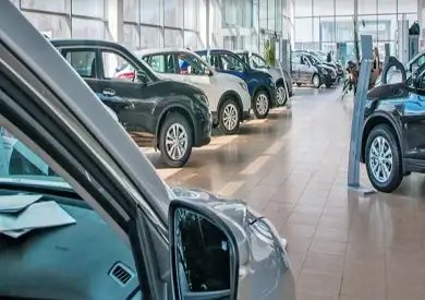 عملاء يطالبون موزعى السيارات بتسليمهم الحجوزات بالأسعار القديمة