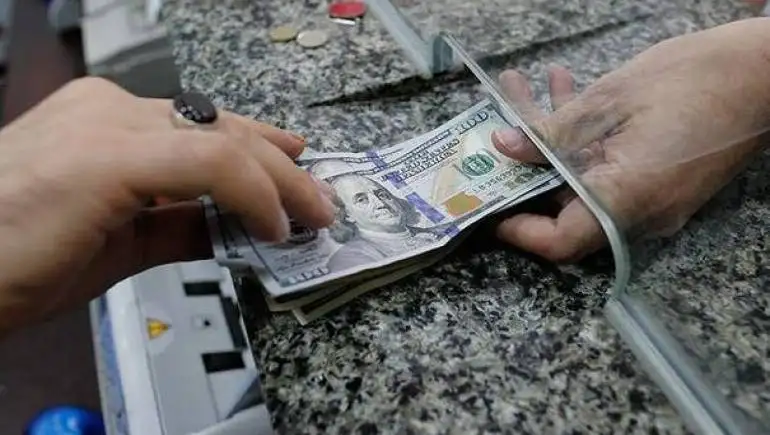 سعر صرف الدولار أمام الجنيه اليوم 5-4-2022