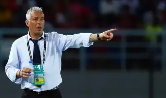 الصفاقسي التونسي يعلن إقالة مدربه البرتغالي