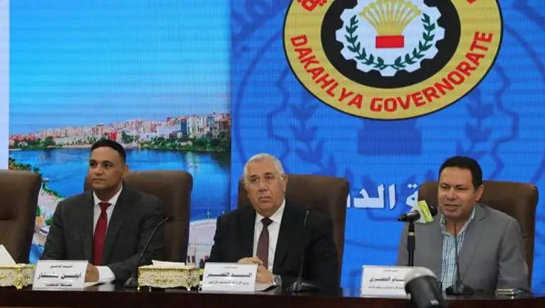 وزير الزراعة يؤكد ضرورة التواصل مع المزارعين ومتابعة منظومة الأسمدة