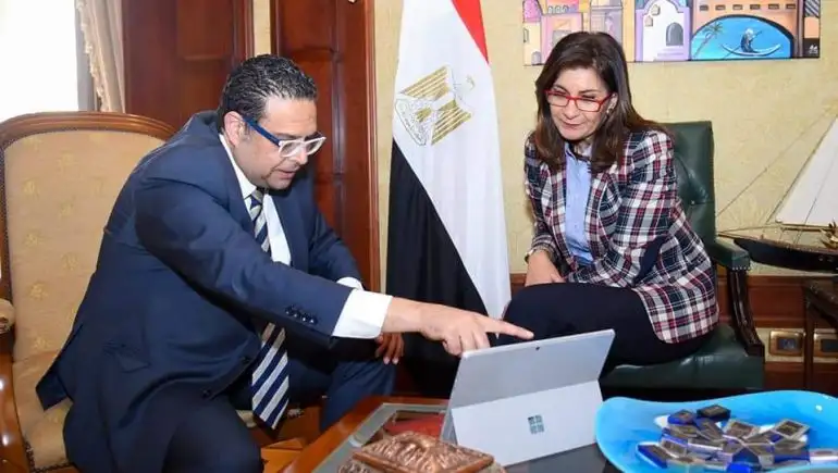 وزيرة الهجرة تبحث نقل صناعة تكنولوجيا الحلول المستدامة إلى مصر بهدف الحفاظ على البيئة