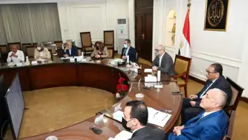 وزير الإسكان يتابع تنفيذ وحدات “سكن لكل المصريين” بمدينتى أكتوبر والعبور الجديدتين