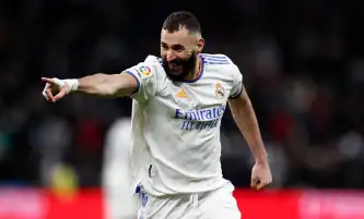 كريم بنزيما يقود قائمة ريال مدريد لمواجهة تشيلسي في دوري الأبطال