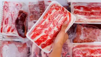 الصين تعلق شراء اللحوم من 3 شركات برازيلية بسبب كورونا