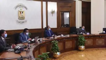 رئيس الوزراء يبحث مقترحات تشجيع القطاع الخاص لزيادة استثماراته في مجال الصحة
