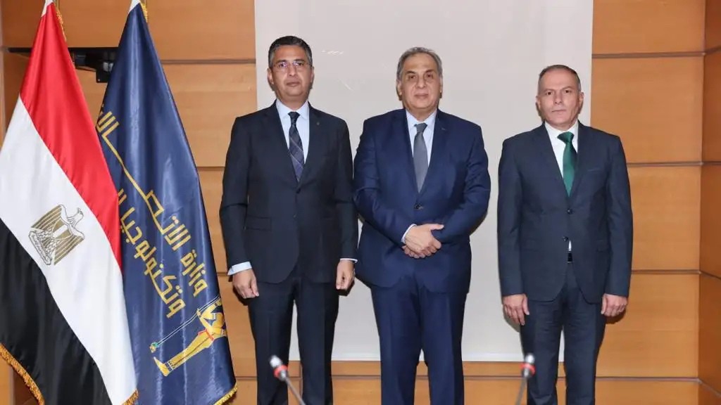 بروتوكول تعاون بين الاتصالات ومجمع الإصدارات المؤمنة وهيئة البريد بشأن إصدار كارت المواطن الموحد