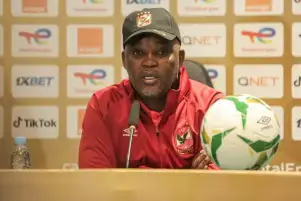 موسيماني : نحترم الرجاء ولكن هدفنا الفوز عليه في ملعبه