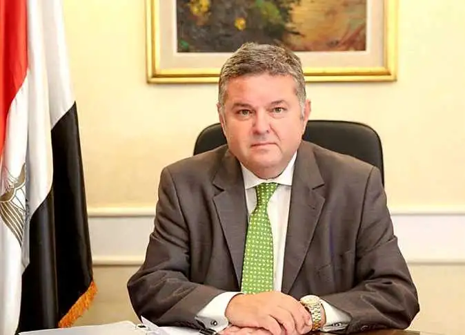 وزير قطاع الأعمال يتابع تطوير مصانع شركة الدلتا للأسمدة