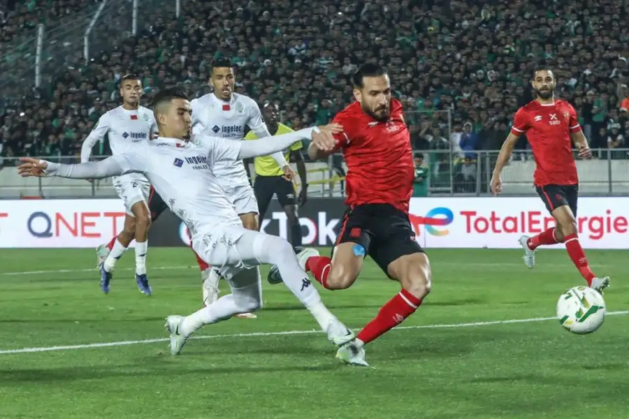 علي معلول يهدر ركلة جزاء للأهلي أمام الرجاء