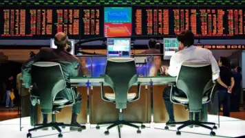 الأسهم الروسية تهبط لأدنى مستوى في شهرين
