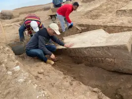 الكشف عن بقايا معبد زيوس كاسيوس بموقع تل الفرما بمنطقة آثار شمال سيناء