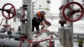 بولندا تطالب بفرض رسوم جمركية إضافية على واردات الطاقة الروسية