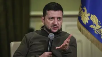 زيلينسكي: روسيا تهدد الأمن الغذائي العالمي والشعوب العربية أكثر المتضررين