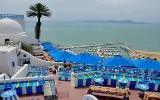 وزير السياحة التونسي: الاسراع في تنفيذ برامج النهوض بالقطاع السياحي