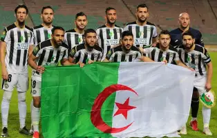 لاعب وفاق سطيف قبل مواجهة الأهلي: جاهزون لإسعاد الشعب الجزائري