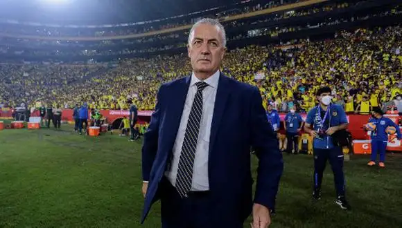 مدرب الإكوادور: لاعبونا أقوى وأسرع من البرازيل