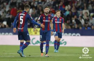 ليفانتي ينعش آماله في البقاء بالدوري الإسباني بفوز ثمين على سوسييداد