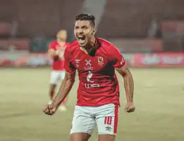 شريف يفك النحس ويسجل الثالث للأهلي أمام وفاق سطيف