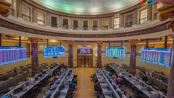 البورصة تتراجع 0.89% في المستهل بتداولات 122 مليون جنيه