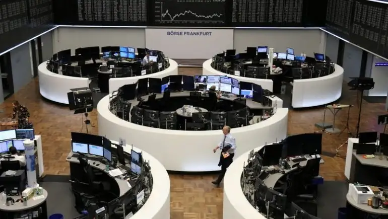 قطاعا التعدين والتكنولوجيا يبقيان الأسهم الأوروبية تحت الضغط