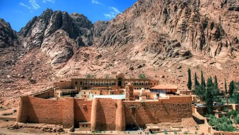 الإسكان: تنفيذ 14 مشروعًا لتطوير موقع “التجلى الأعظم” فى سانت كاترين