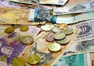 أسعار العملات بنهاية تعاملات اليوم: تراجع جديد للدولار